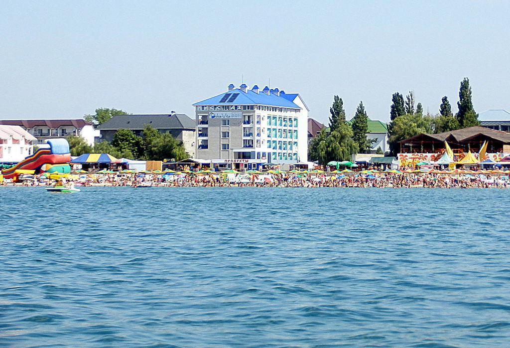 Dolce Vita Resort Hotel Zaliznyi Port Luaran gambar
