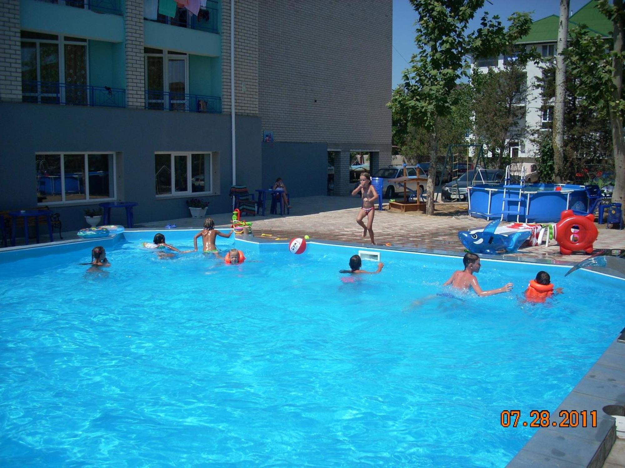 Dolce Vita Resort Hotel Zaliznyi Port Luaran gambar
