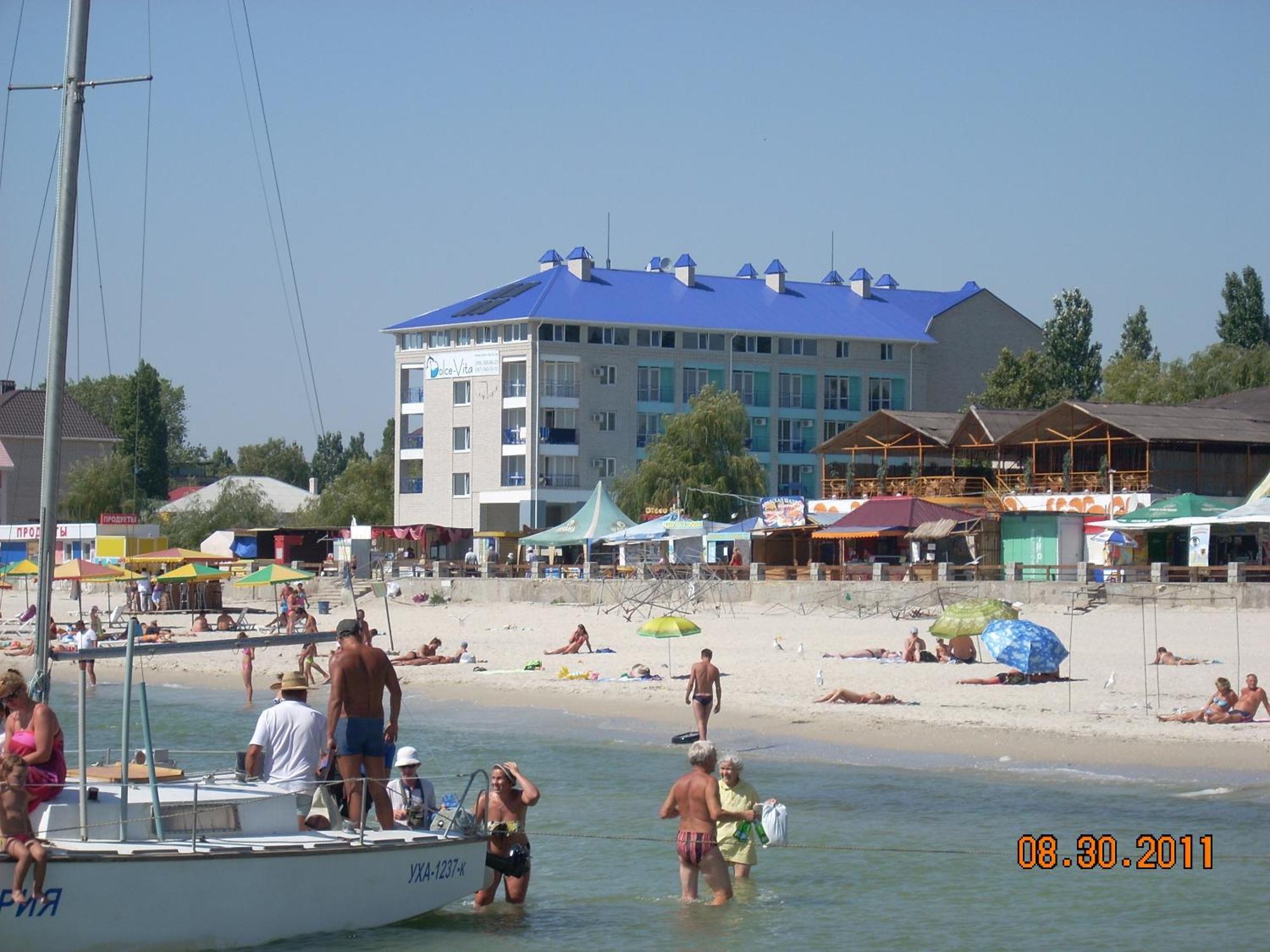 Dolce Vita Resort Hotel Zaliznyi Port Luaran gambar