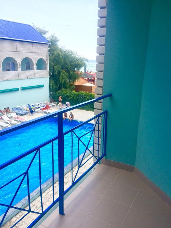 Dolce Vita Resort Hotel Zaliznyi Port Luaran gambar