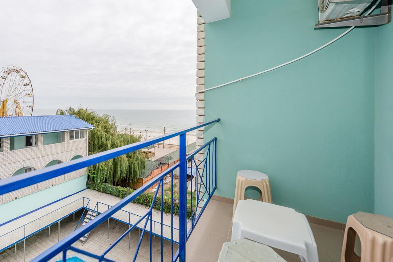 Dolce Vita Resort Hotel Zaliznyi Port Luaran gambar