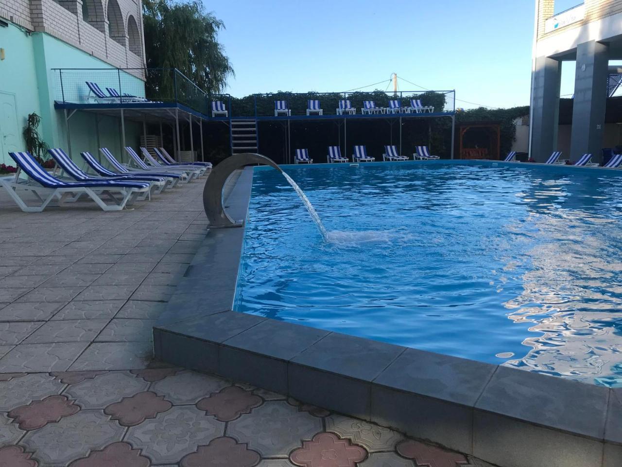 Dolce Vita Resort Hotel Zaliznyi Port Luaran gambar