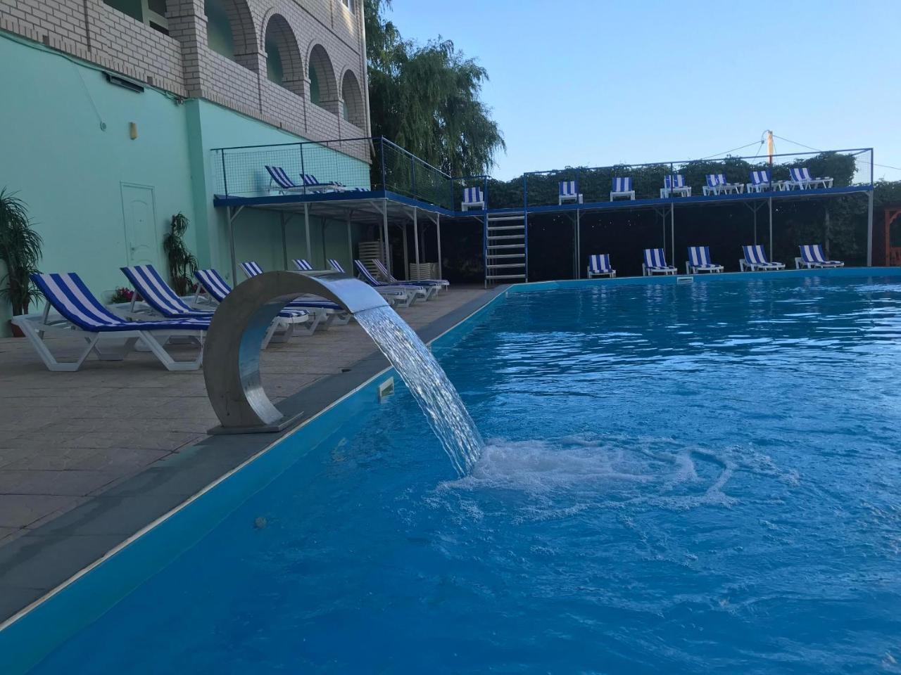 Dolce Vita Resort Hotel Zaliznyi Port Luaran gambar